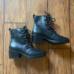 SOREL cate lace boot
